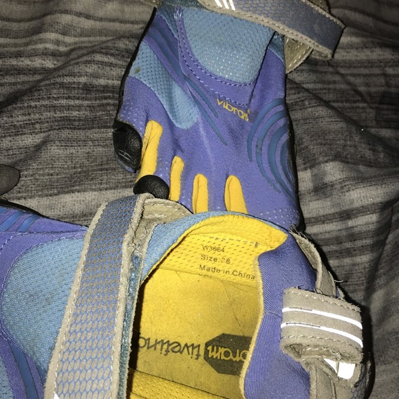 Vibram | 8 - Picture 3 of 4